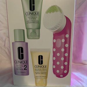 Clinique Sonic System Purifying Cleansing Brush